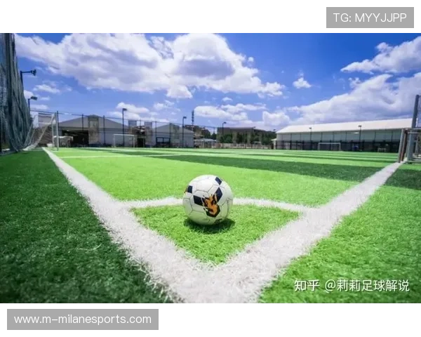 足球巨星亲自操刀实况足球新挑战，虚拟赛场再现真实竞技魅力